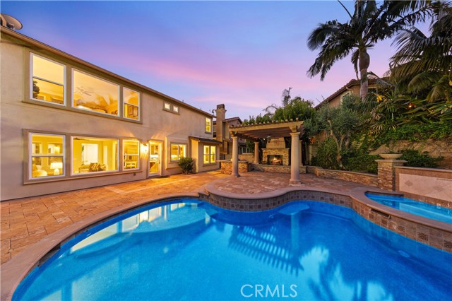 27684 Manor Hill Road, Laguna Niguel CA: https://media.crmls.org/medias/b5f577be-1ca5-4a5f-9c22-e04a416d8a44.jpg