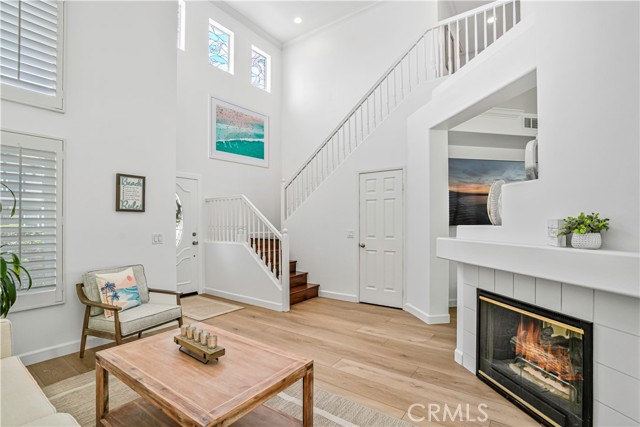 20 Wayfaire, Rancho Santa Margarita CA: https://media.crmls.org/medias/b5f67b09-84fb-41f4-8bd4-a211bb243e19.jpg