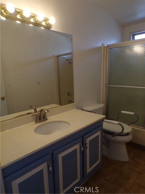 Detail Gallery Image 10 of 32 For 1721 E Colton Ave #110,  Redlands,  CA 92374 - 3 Beds | 2 Baths