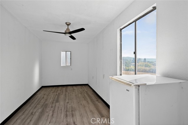 Detail Gallery Image 6 of 35 For 612 Momar Ln, Escondido,  CA 92027 - 4 Beds | 2 Baths