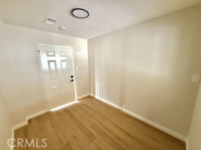 https://media.crmls.org/medias/b5f7d3d9-d83a-48d2-ba12-b0a61a585582.jpg?preset=X-Large