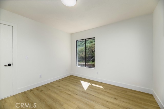 Detail Gallery Image 17 of 28 For 22951 Lassen Dr, Canyon Lake,  CA 92587 - 3 Beds | 2/1 Baths