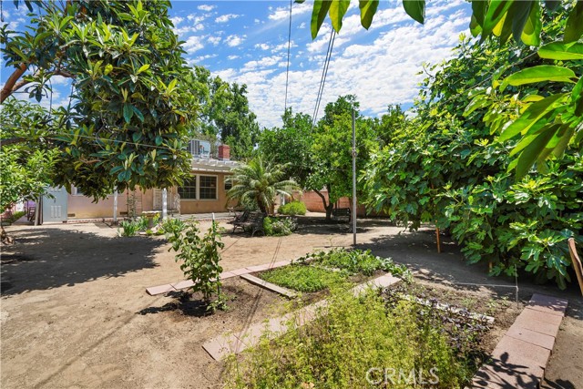 14224 Enadia Way, Van Nuys CA: https://media.crmls.org/medias/b5f877f4-fb92-420a-aa87-dcbdda54d759.jpg