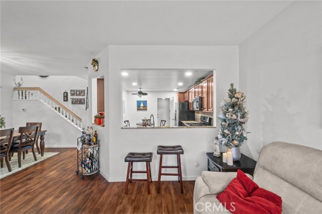 Detail Gallery Image 10 of 46 For 2261 Indigo Hills Dr #3,  Corona,  CA 92879 - 3 Beds | 2/1 Baths