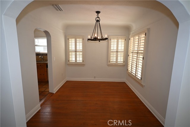 Detail Gallery Image 4 of 23 For 162 Glendora Ave., Long Beach,  CA 90803 - 2 Beds | 2 Baths