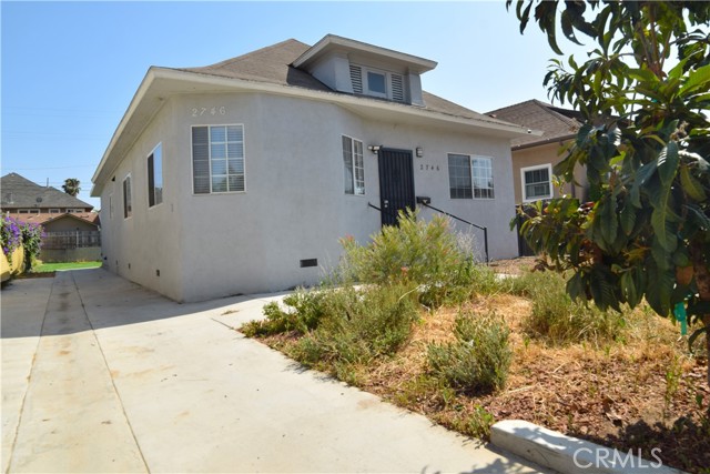 2746 W 14th Street, Los Angeles CA: https://media.crmls.org/medias/b5fae80e-7bba-41cc-b34c-d528234b15a9.jpg
