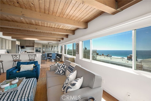 Detail Gallery Image 4 of 70 For 3603 Manhattan, Manhattan Beach,  CA 90266 - 3 Beds | 3/1 Baths