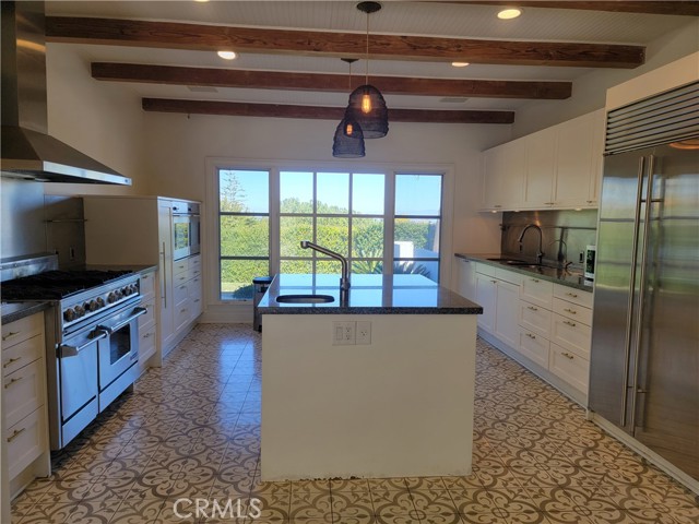 Detail Gallery Image 22 of 54 For 1024 Granvia Altamira, Palos Verdes Estates,  CA 90274 - 5 Beds | 4/2 Baths