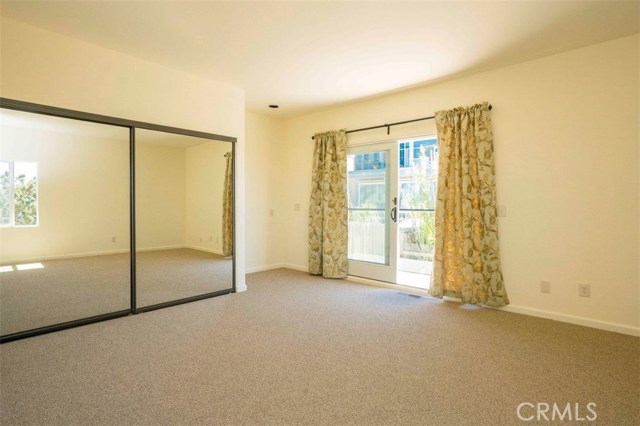 1076 Miramar Street, Laguna Beach CA: https://media.crmls.org/medias/b5fb4e97-bc74-4893-b201-d70a64cdb629.jpg