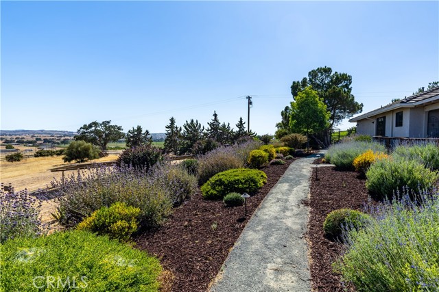 2885 Summer Ranch Road, Paso Robles CA: https://media.crmls.org/medias/b5fcc6e5-8b92-40e4-a500-429c07697d7e.jpg