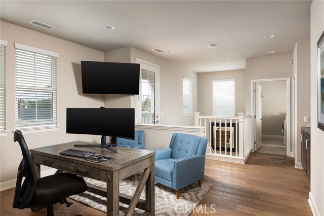 Detail Gallery Image 17 of 32 For 135 Walnut St, Costa Mesa,  CA 92627 - 4 Beds | 3 Baths
