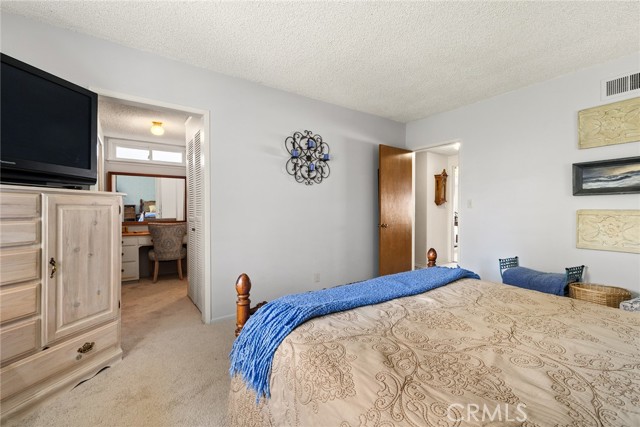 23856 Aetna Street, Woodland Hills CA: https://media.crmls.org/medias/b5fd4484-96ab-4aee-95e0-9252cb828d51.jpg