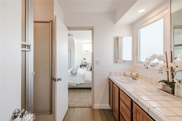 23532 Carlow Road, Torrance CA: https://media.crmls.org/medias/b5fd7c49-3e55-46ed-8183-4021f2925223.jpg