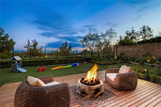 137 Sunset, Irvine CA: https://media.crmls.org/medias/b5fd893c-416d-44c0-90e9-08215631373e.jpg
