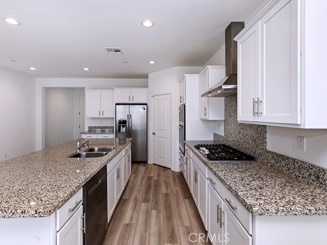 Detail Gallery Image 15 of 38 For 29553 Tulipwood St, Menifee,  CA 92584 - 5 Beds | 3 Baths