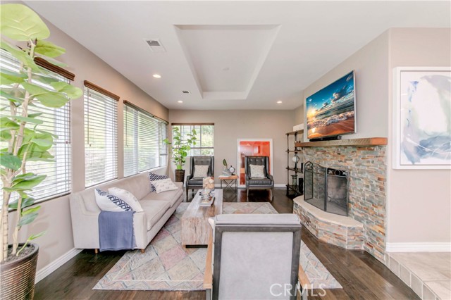 706 Nancy Lane, Fullerton CA: https://media.crmls.org/medias/b5fe6721-492d-4d85-bbc8-ac4778f8384e.jpg