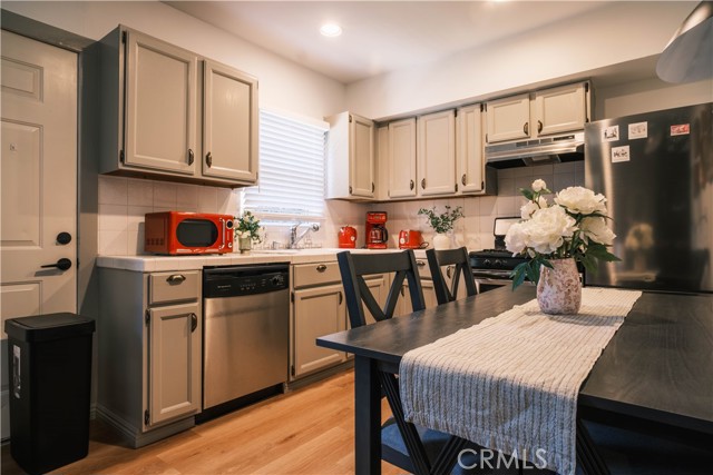 265 N Mar Vista Avenue, Pasadena CA: https://media.crmls.org/medias/b5ff3bc3-846a-46a9-945a-aefc69f9f499.jpg