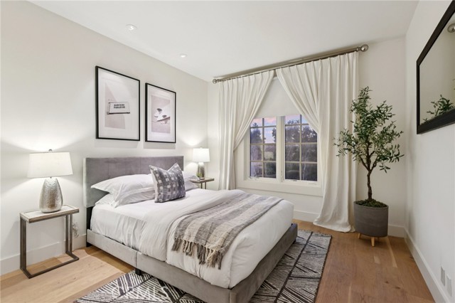 Detail Gallery Image 35 of 67 For 1040 4th #407,  Santa Monica,  CA 90403 - 3 Beds | 3/1 Baths