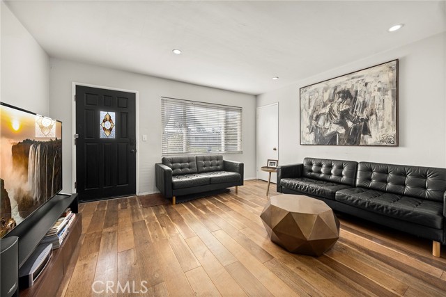 Detail Gallery Image 4 of 25 For 1030 Vernon St, La Habra,  CA 90631 - 2 Beds | 2 Baths