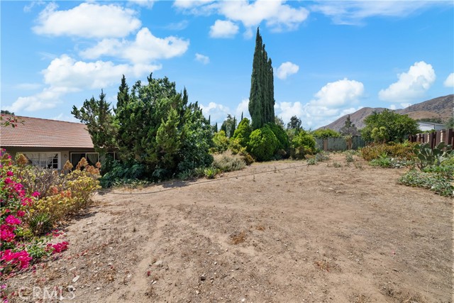 Detail Gallery Image 25 of 26 For 15574 Sorbonne St, –,  CA 91342 - 4 Beds | 2 Baths