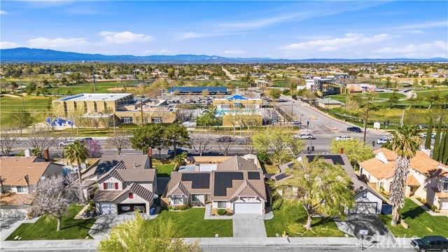 2709 Sandstone Court, Palmdale CA: https://media.crmls.org/medias/b600723f-5865-4977-a55f-ad3b52955df1.jpg