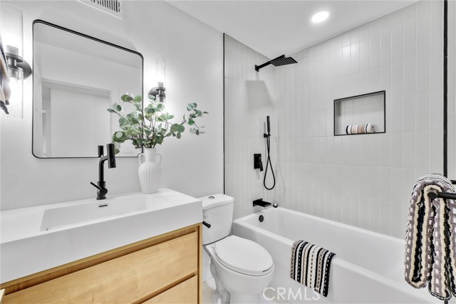 Image 31 of 45 For 3126 Rita Way