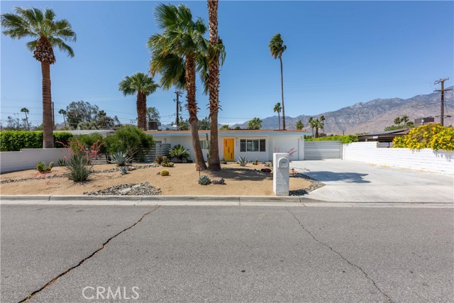 Detail Gallery Image 3 of 59 For 957 S Paseo Dorotea, Palm Springs,  CA 92264 - 3 Beds | 3 Baths