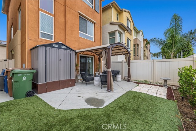 12039 Stanley Park Court, Hawthorne CA: https://media.crmls.org/medias/b60298f7-4c29-49c2-9c7f-c8ae7ae36519.jpg