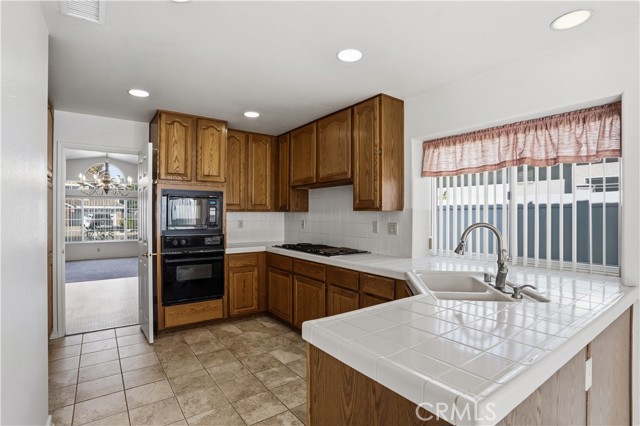 Detail Gallery Image 15 of 42 For 31007 Shaba Cir, Temecula,  CA 92592 - 3 Beds | 2 Baths