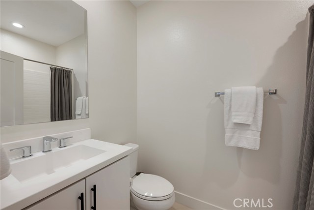 Detail Gallery Image 35 of 48 For 987 E Mason Ln #130,  Anaheim,  CA 92805 - 4 Beds | 3/1 Baths