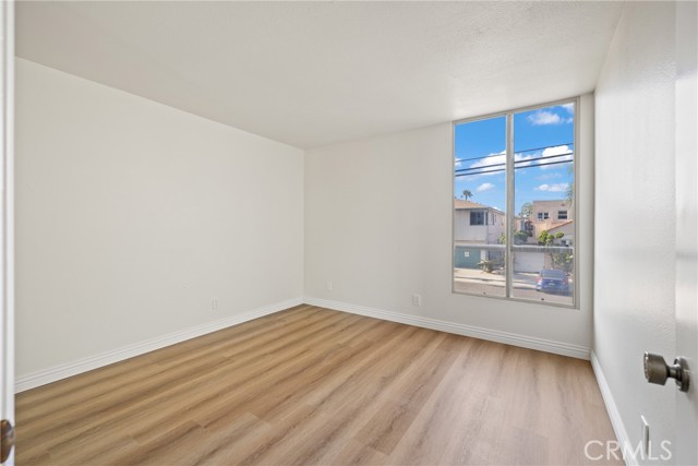 225 Hermosa Ave, Long Beach CA: https://media.crmls.org/medias/b602e687-8565-4e46-9a0c-eb6f1d4f8ee6.jpg