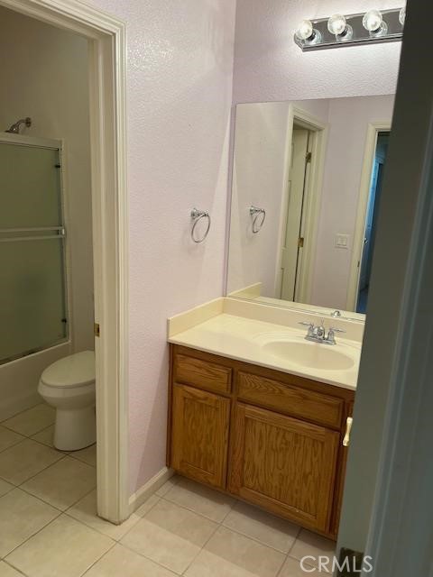Detail Gallery Image 9 of 21 For 812 via Rosa, Los Banos,  CA 93635 - 3 Beds | 2 Baths