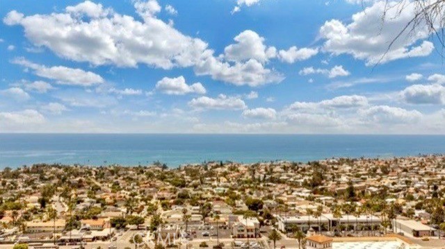 301 E Avenida Cordoba, San Clemente, California 92672, 4 Bedrooms Bedrooms, ,4 BathroomsBathrooms,Residential Lease,For Rent,301 E Avenida Cordoba,CROC25161906