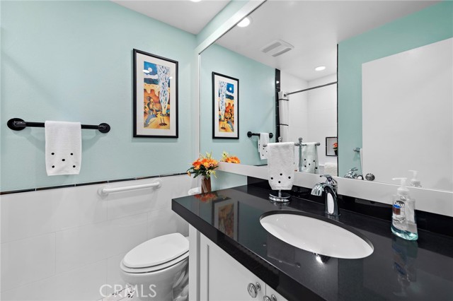 25 Via Tortuga, Rancho Santa Margarita CA: https://media.crmls.org/medias/b605e4e5-4cd4-488b-9f86-ccb15d9ea940.jpg