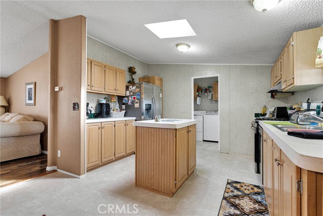 Detail Gallery Image 11 of 51 For 13365 Aster Rd, Victorville,  CA 92392 - 4 Beds | 2 Baths
