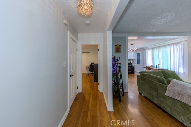 4712 Townsend Avenue, Los Angeles CA: https://media.crmls.org/medias/b607038d-42a6-4ca4-9802-c3a65c530dcb.jpg