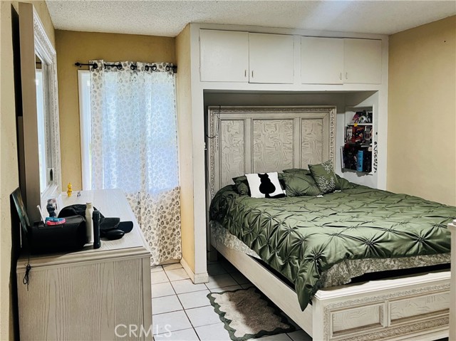 6976 Fairfax Drive, San Bernardino CA: https://media.crmls.org/medias/b6071e1b-5c56-448c-8997-83cd71c68239.jpg