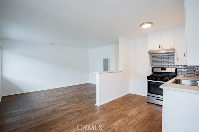 Detail Gallery Image 8 of 26 For 823 Lagoon, Wilmington,  CA 90744 - – Beds | – Baths