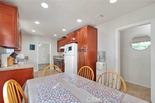 Detail Gallery Image 9 of 25 For 1462 E Burton St, Anaheim,  CA 92805 - 2 Beds | 2 Baths