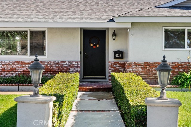 Detail Gallery Image 5 of 41 For 1723 N Lincoln, Orange,  CA 92865 - 3 Beds | 2 Baths