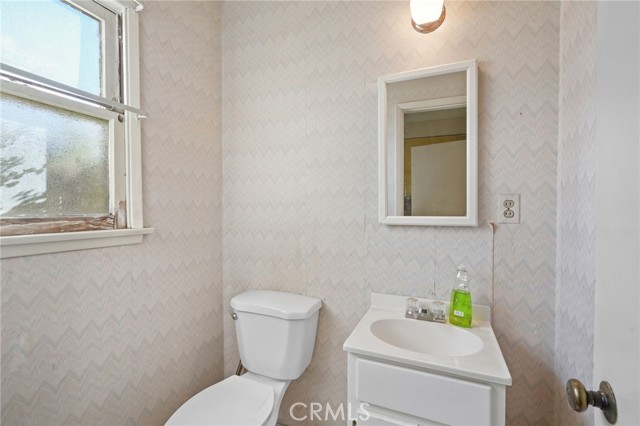 Detail Gallery Image 16 of 21 For 13218 Community St, Sun Valley,  CA 91352 - 3 Beds | 1/1 Baths