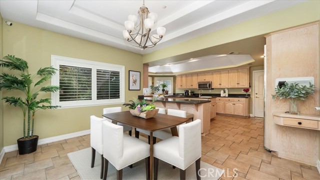844 Deep Springs Drive, Claremont CA: https://media.crmls.org/medias/b6096cba-5d30-4434-9772-b093d632928c.jpg