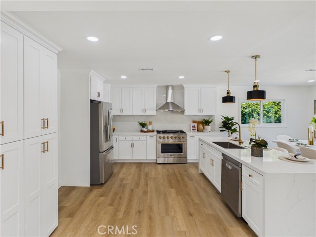 Detail Gallery Image 9 of 33 For 1547 E San Alto, Orange,  CA 92865 - 4 Beds | 2 Baths