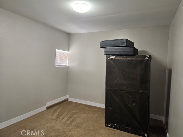 Detail Gallery Image 10 of 13 For 17940 Alder, Hesperia,  CA 92345 - 5 Beds | 3 Baths