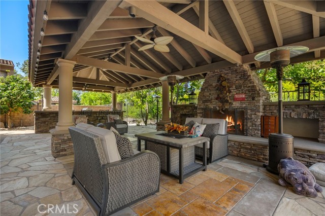 Detail Gallery Image 2 of 45 For 1009 Newhall Ter, Brea,  CA 92821 - 5 Beds | 5/1 Baths