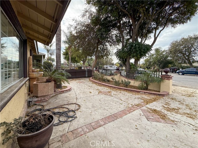 Detail Gallery Image 30 of 46 For 7090 N Atlantic Pl, Long Beach,  CA 90805 - 4 Beds | 2 Baths