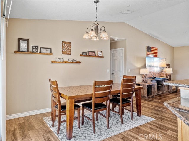 Detail Gallery Image 14 of 50 For 16575 Quinnault, Apple Valley,  CA 92307 - 4 Beds | 2 Baths