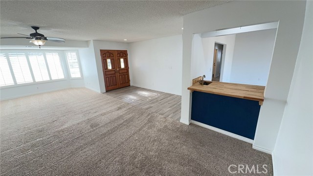 15030 Zieglinde Drive, Lake Elsinore CA: https://media.crmls.org/medias/b60be2c8-6c49-40af-b696-288078a499c7.jpg