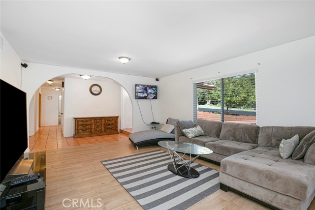 10461 Wystone Avenue photo 4