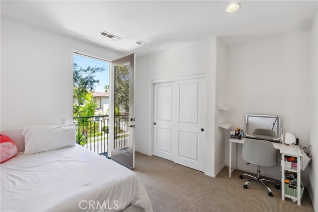 604 E Water Street, Anaheim CA: https://media.crmls.org/medias/b60c6879-4117-4551-b518-781a773eb8b1.jpg